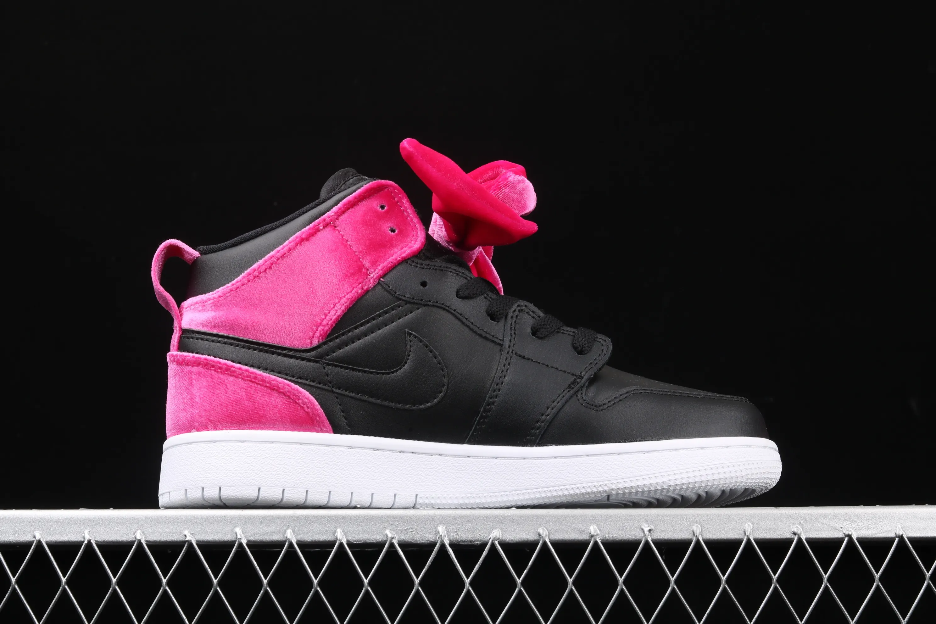 All categories Air Jordan Jordan series basketball shoes Air Jordan 1 Mid CLOT x Air Jordan 1 Mid "Fearless" AJ1 Joe 1 mid-top white silk CK5678-006